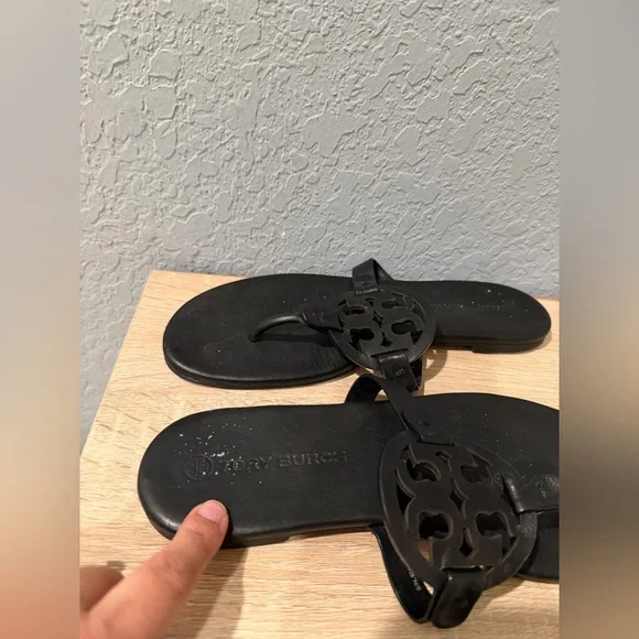 Tory Burch MILLER SOFT SANDAL in PERFECT BLACK sz 9 - Picture 6 of 6